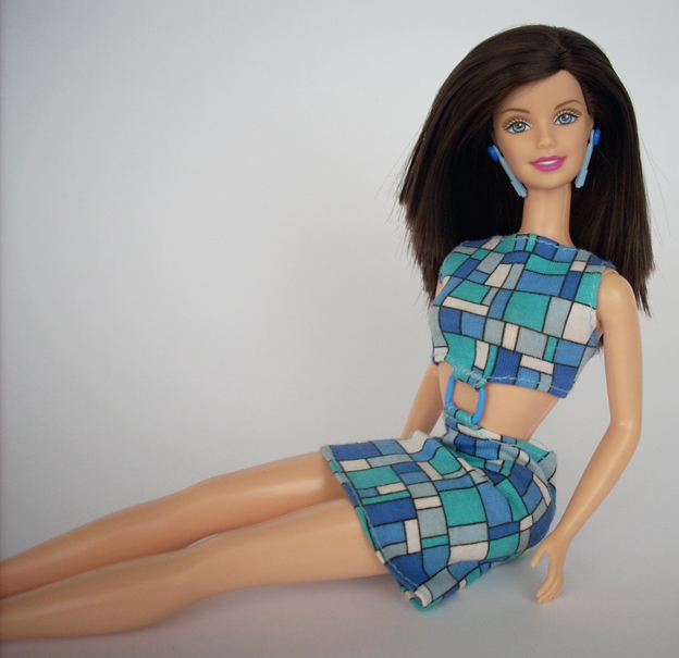 Barbie hip 2 be square brunette version - 2000.